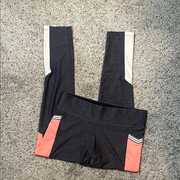 PINK Victoria’s Secret Ultimate Active Gray Legging Size Large‎ - Picture 1 of 7